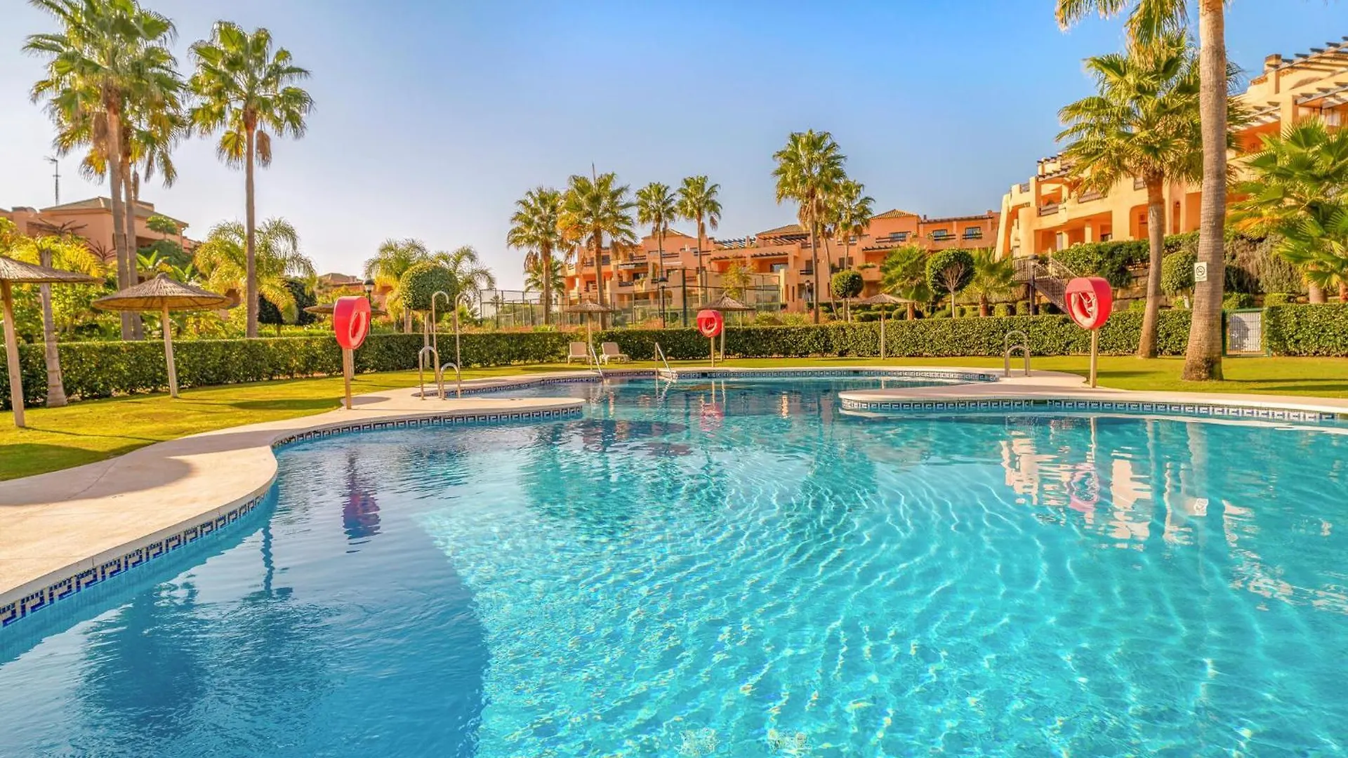 2 Bedroom Stunning Apartment In Casares 0*,