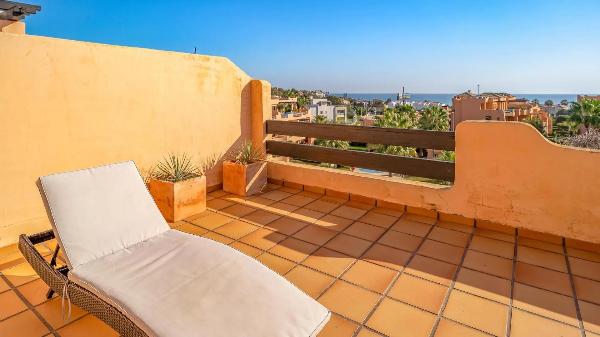 2 Bedroom Stunning Apartment In Casares